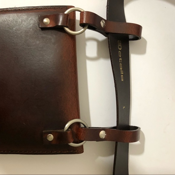 NEW Details Leather Mini Messenger Pouch Brown - Picture 4 of 12